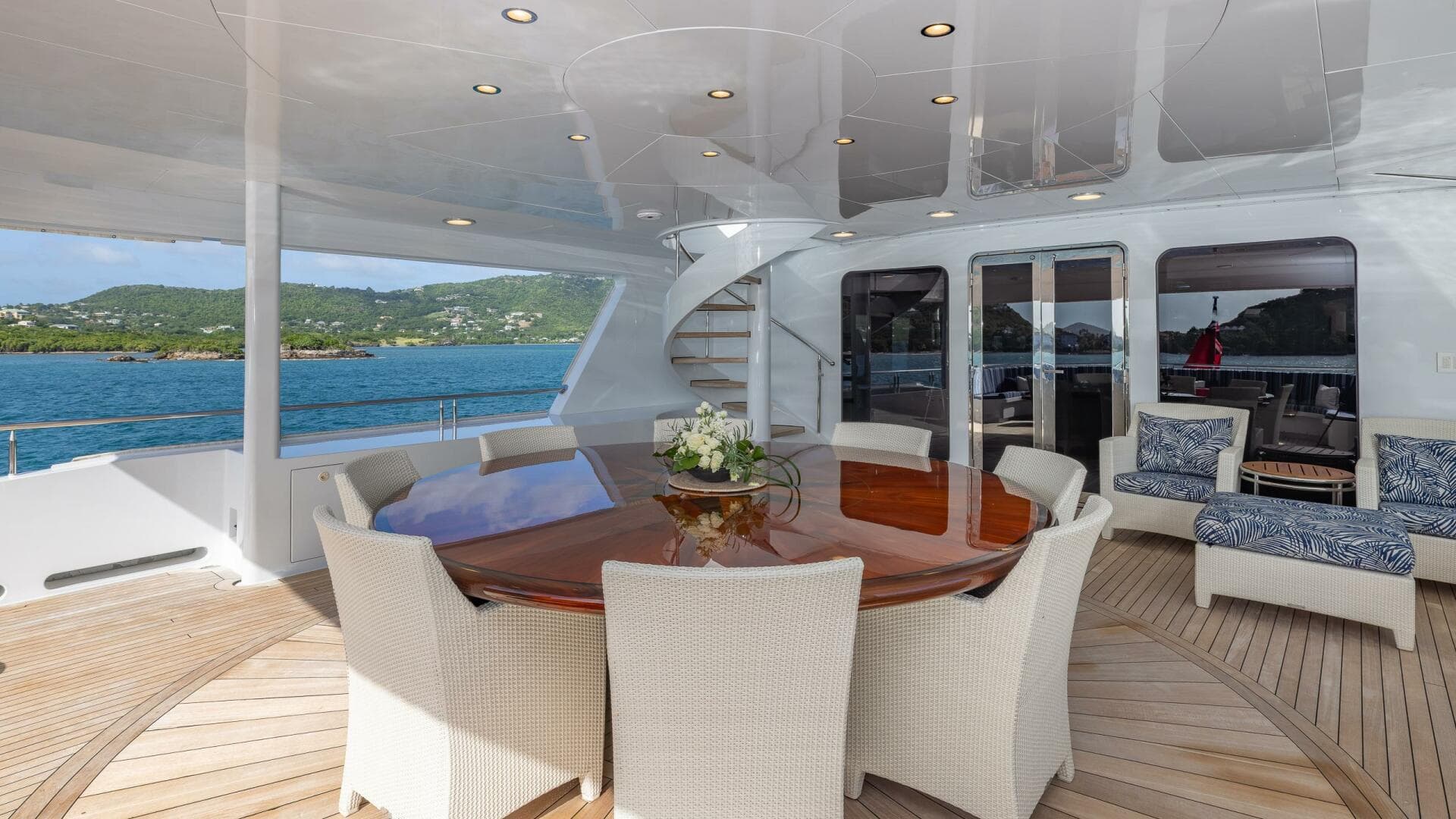 2001 Trinity Yachts Tri-Deck MY