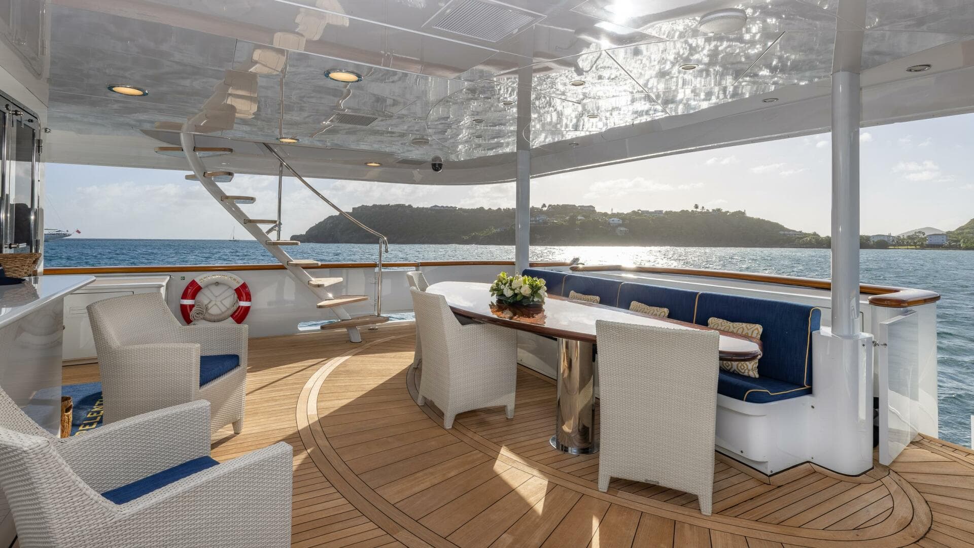 2001 Trinity Yachts Tri-Deck MY