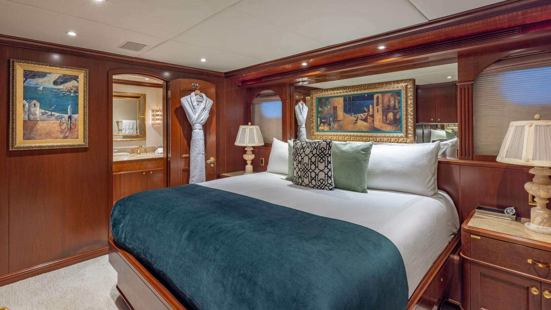 2001 Trinity Yachts Tri-Deck MY