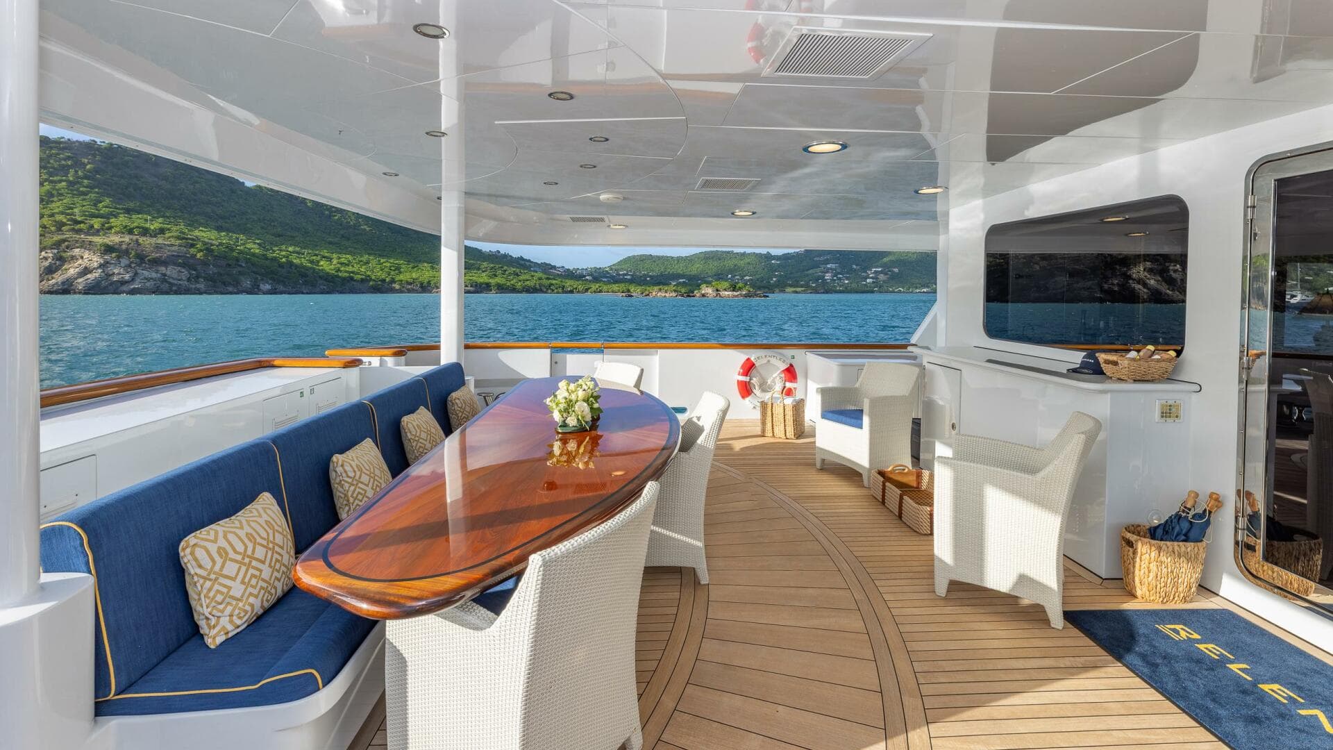 2001 Trinity Yachts Tri-Deck MY