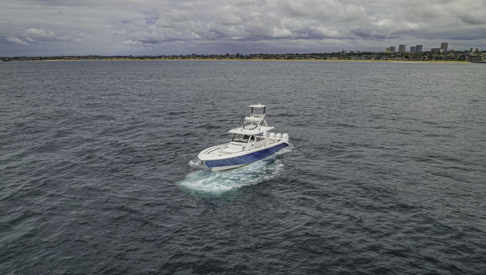 2015 Everglades 435 Center Console