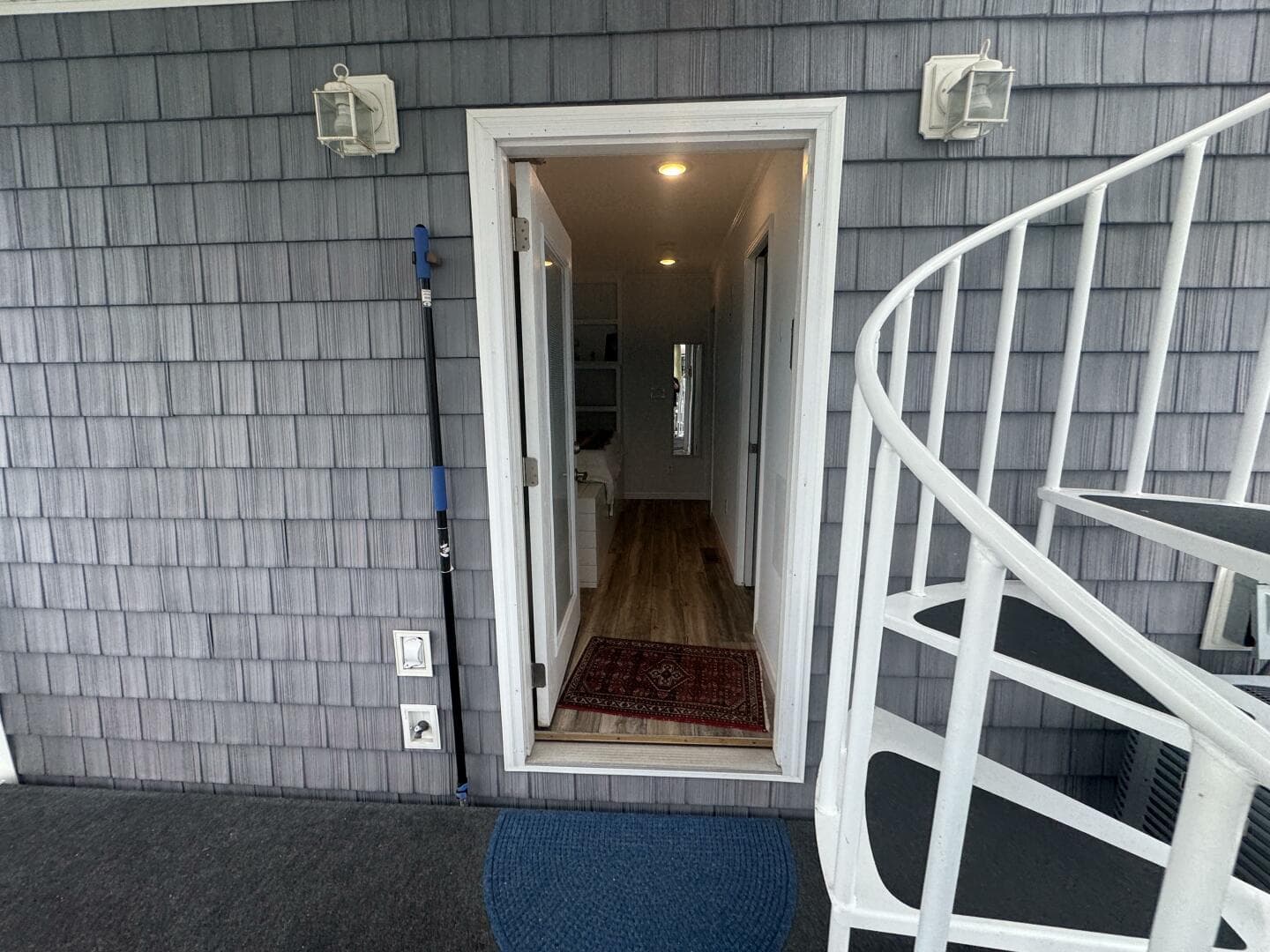 2019 Harbor Home Cozy Cottage 52' x 16' Tiny Boat