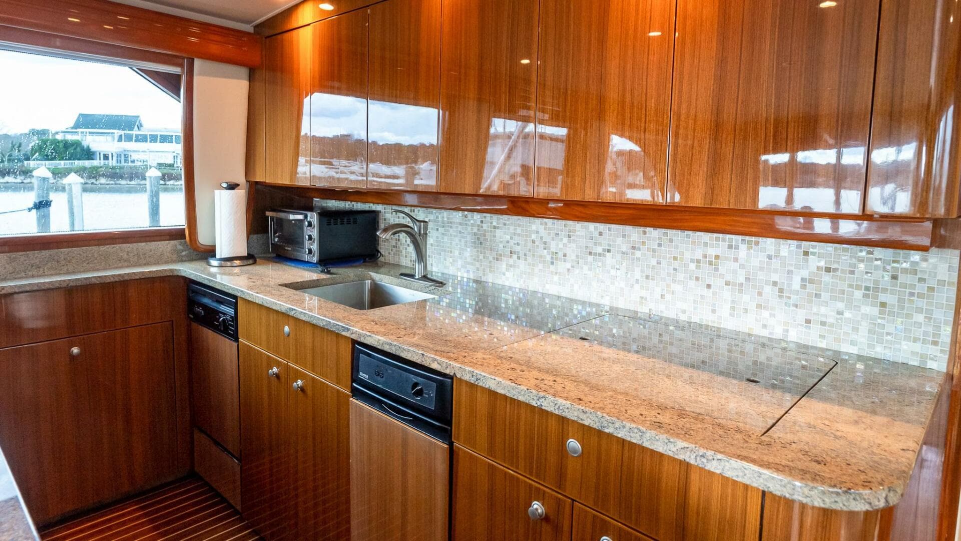 2007 Viking 64 Convertible