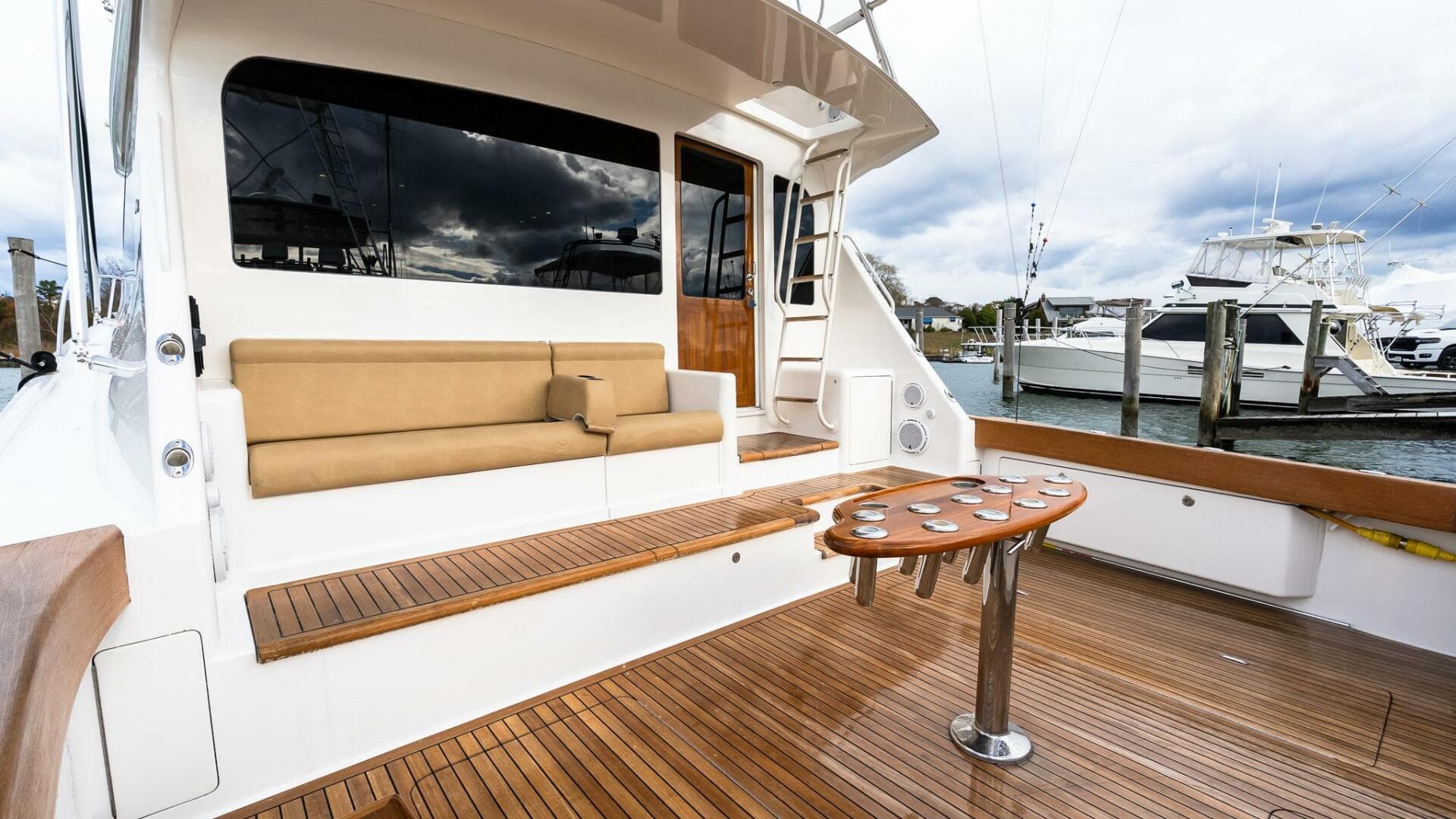 2007 Viking 64 Convertible