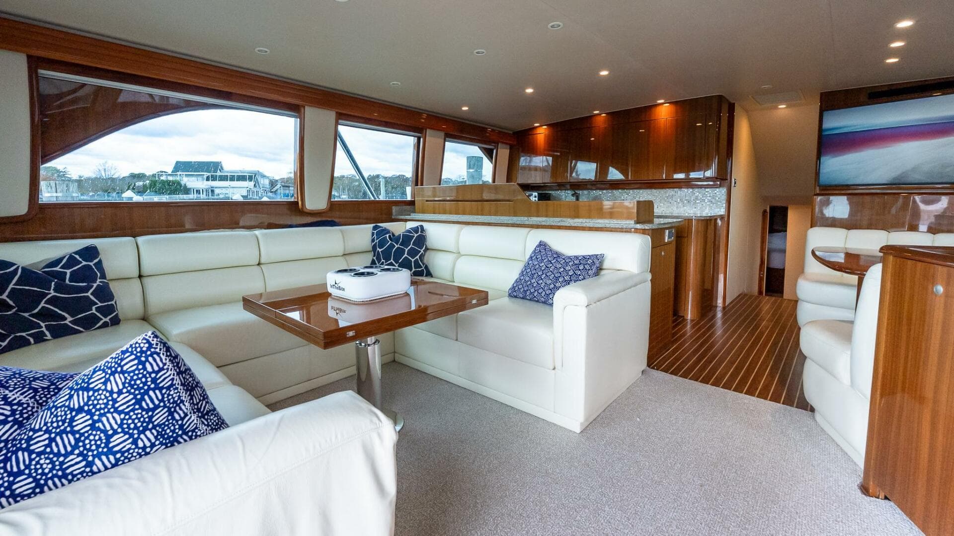 2007 Viking 64 Convertible