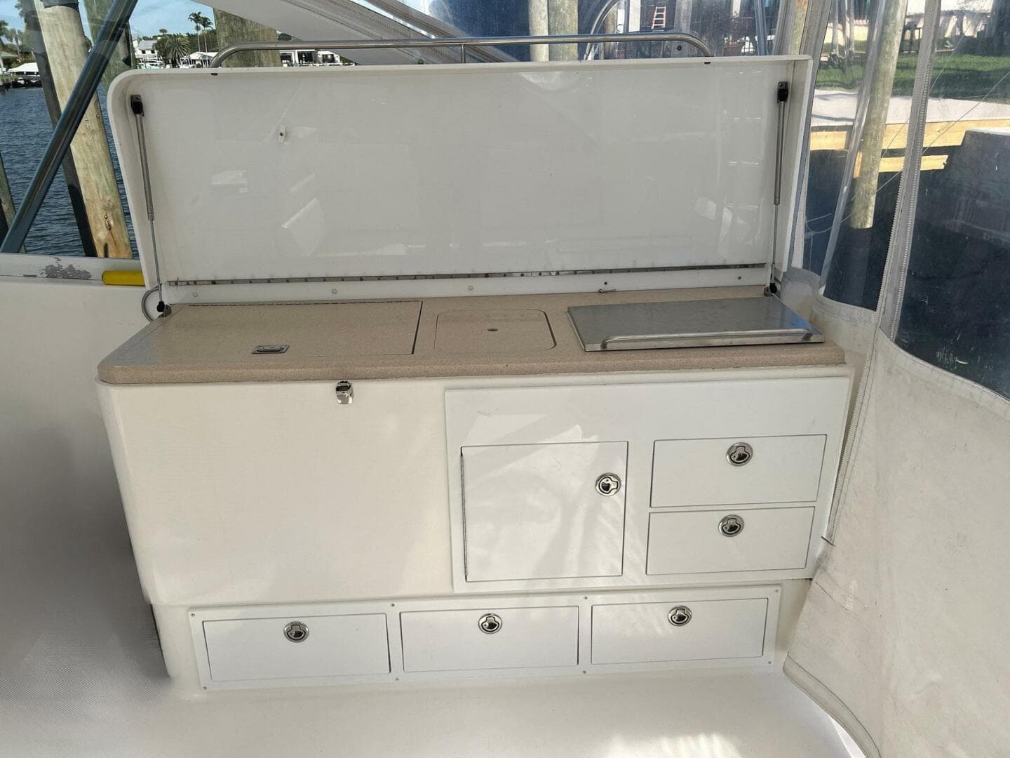 2007 Luhrs 41 Hardtop Express