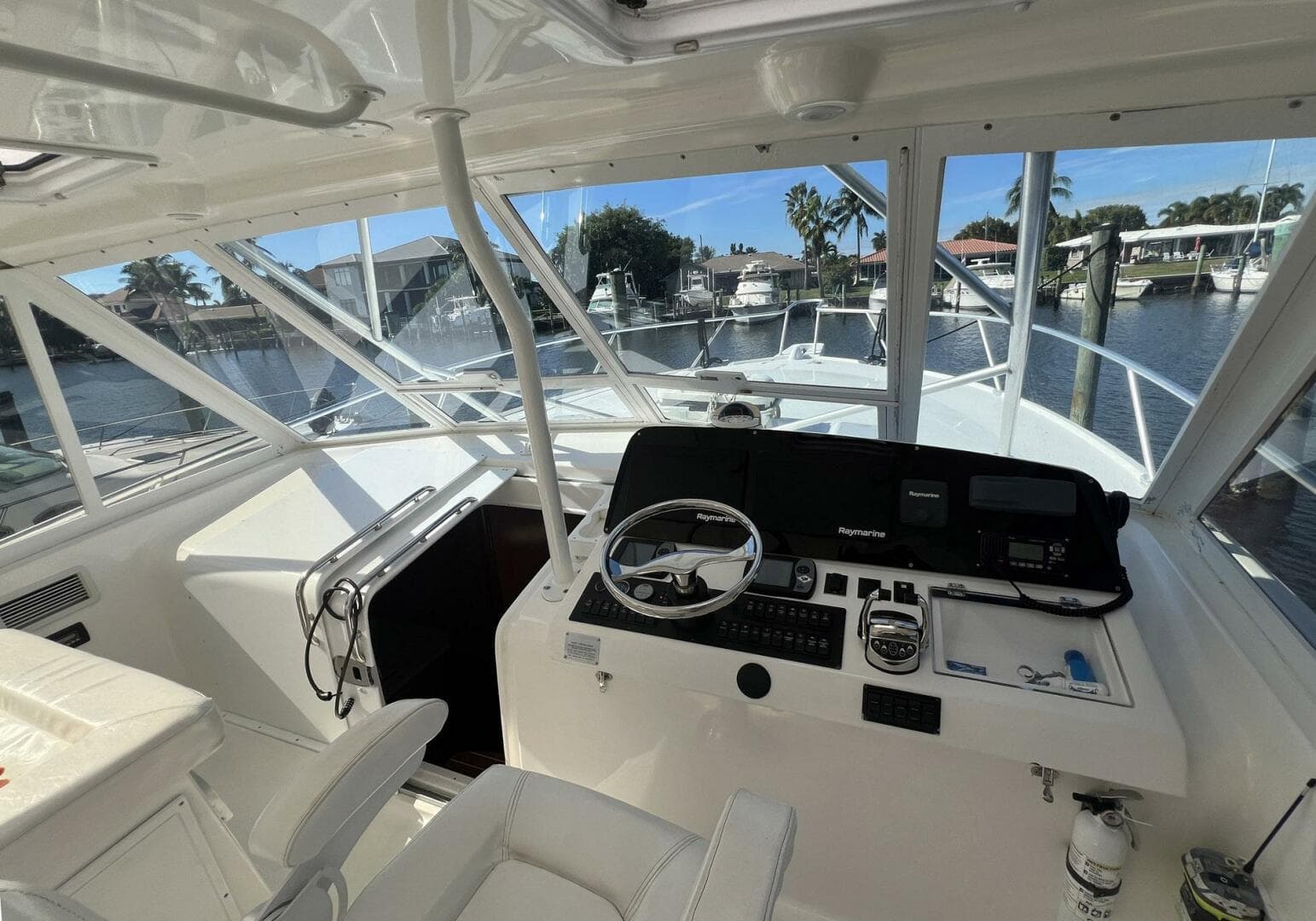 2007 Luhrs 41 Hardtop Express