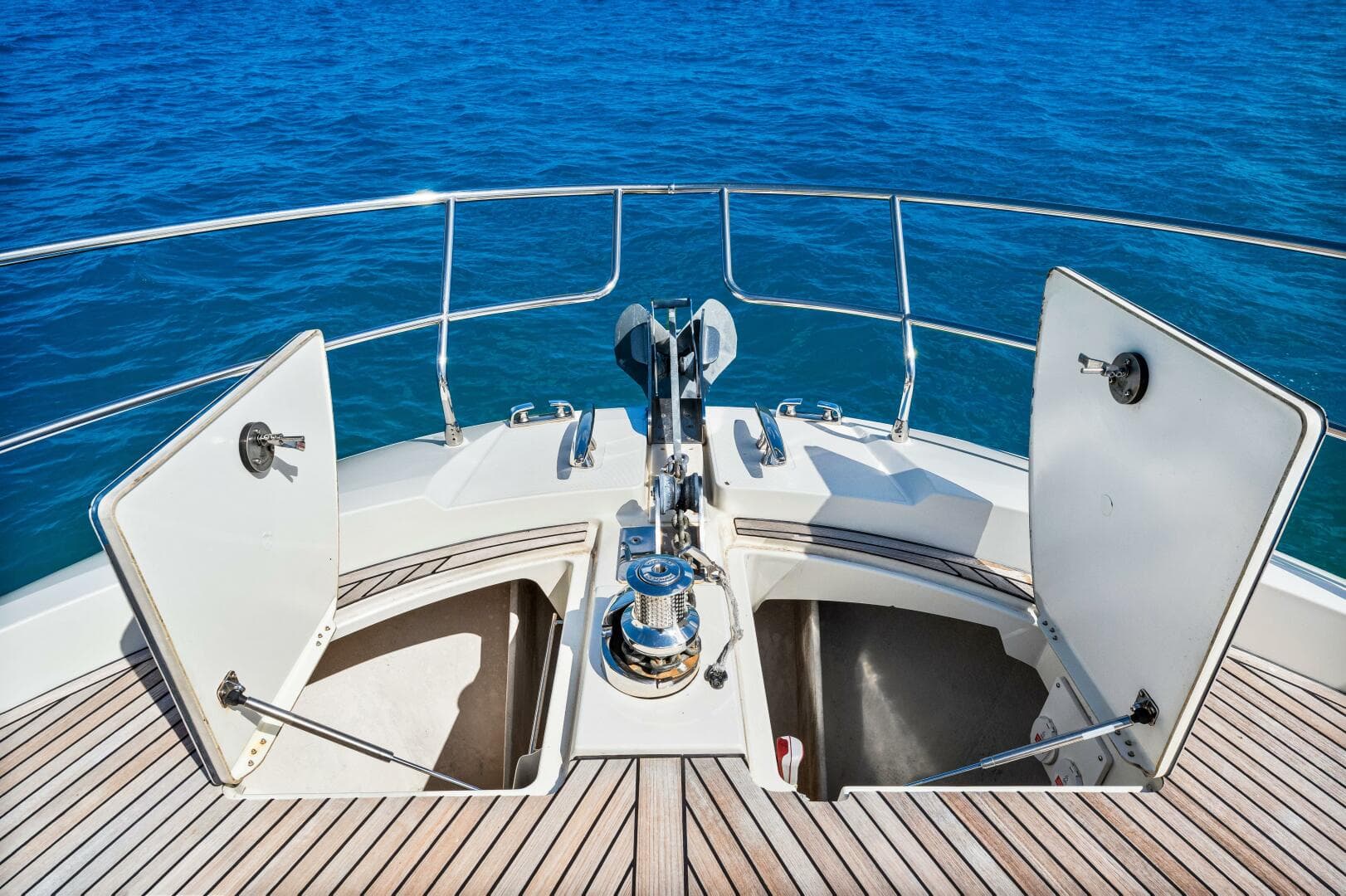 2019 Prestige 630 Flybridge - Anchor 