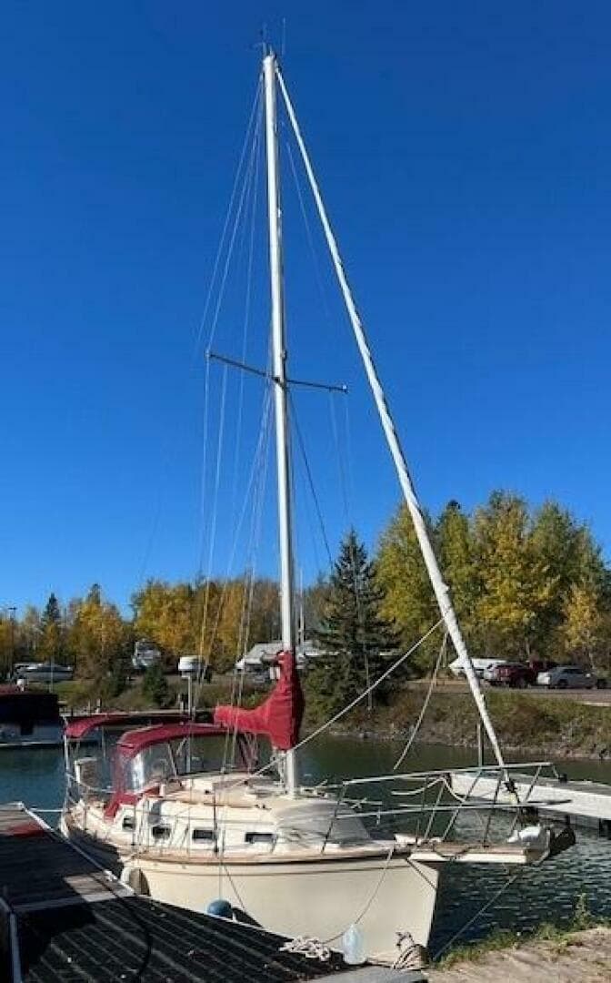 1988 Island Packet 27