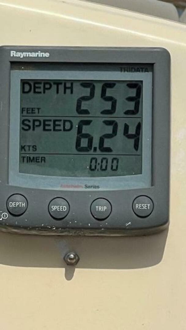 1988 Island Packet 27