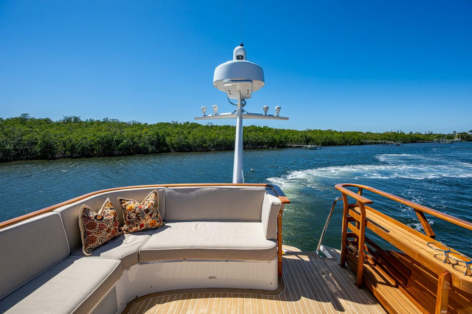 2021 Hinckley Talaria