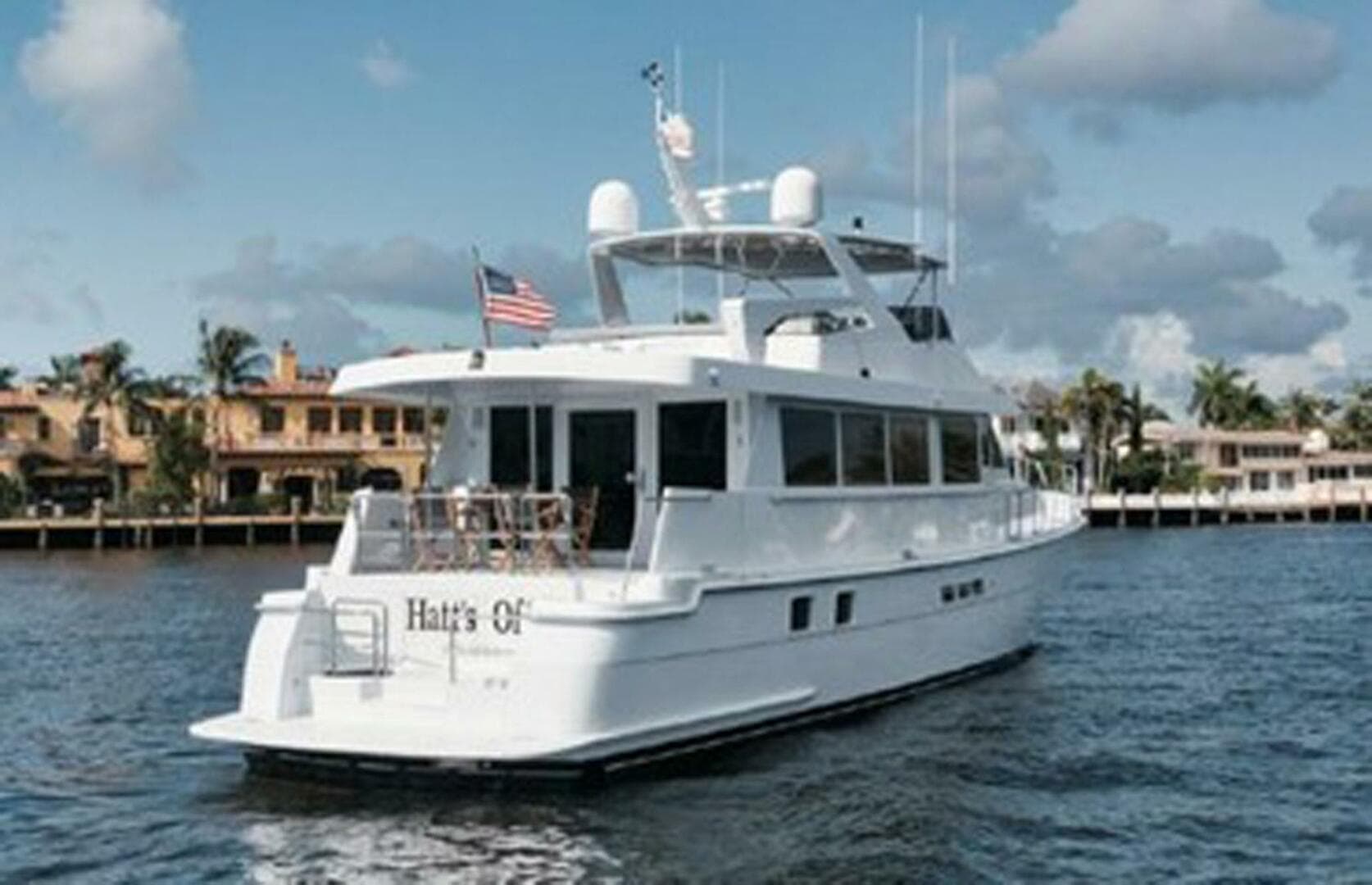 1998 Hatteras 74 Cockpit Motoryacht