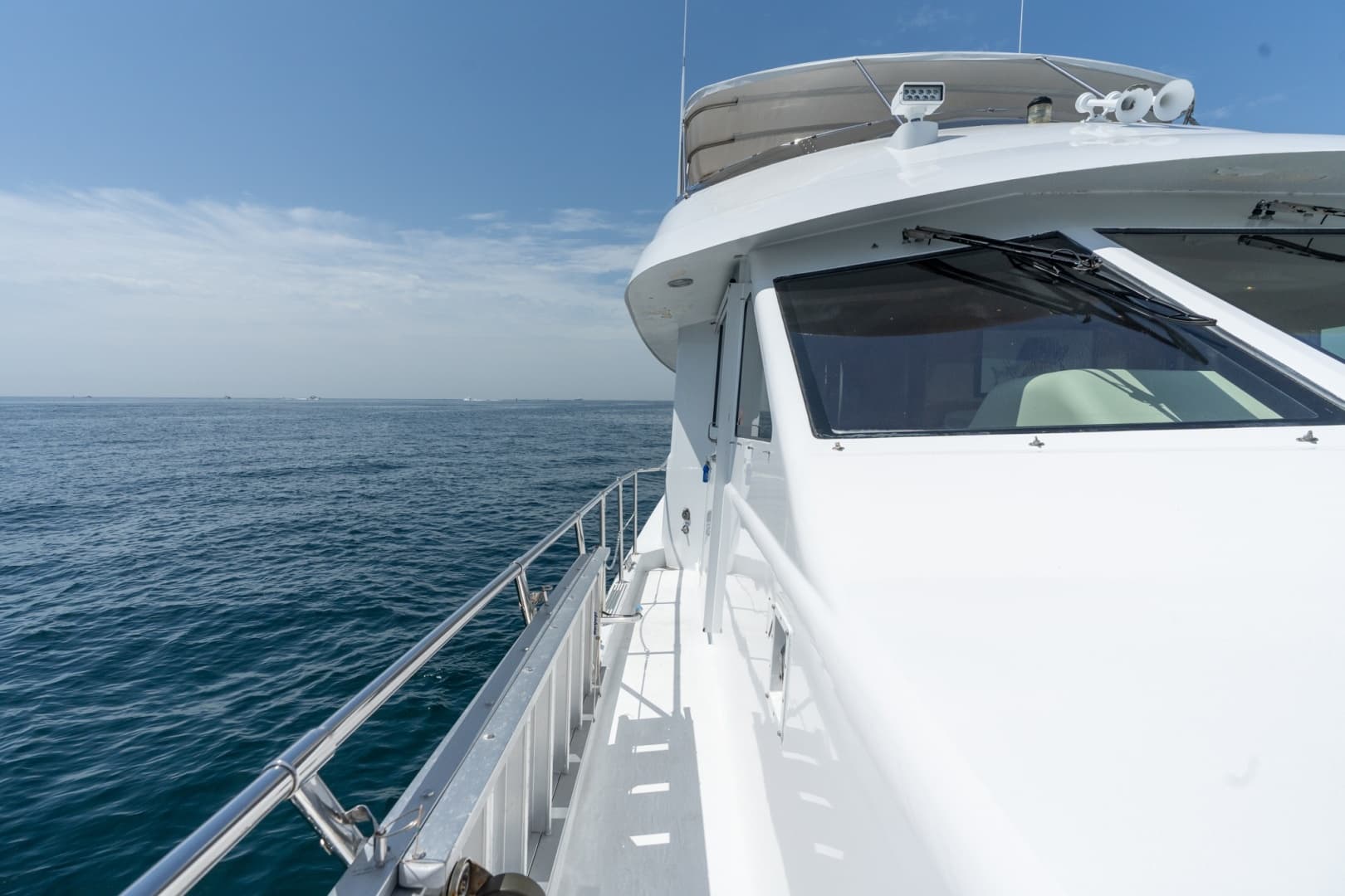 2000 Hatteras 75 Sport Deck