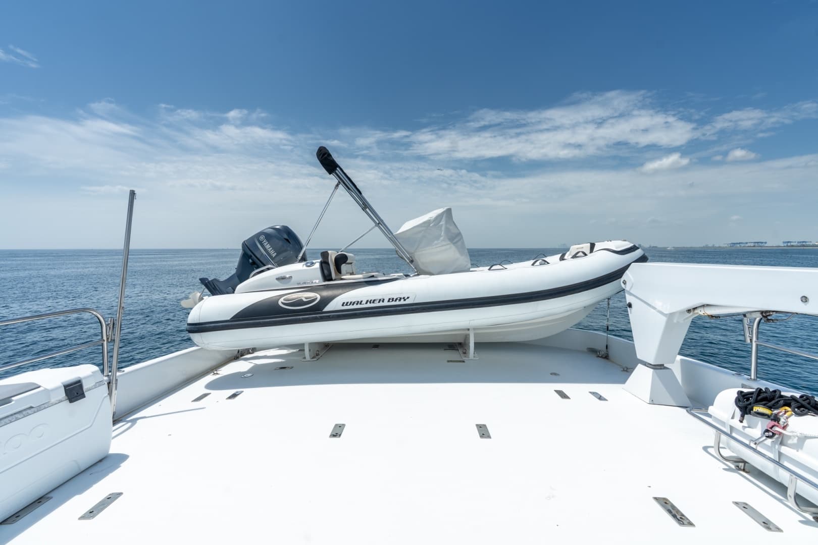 2000 Hatteras 75 Sport Deck