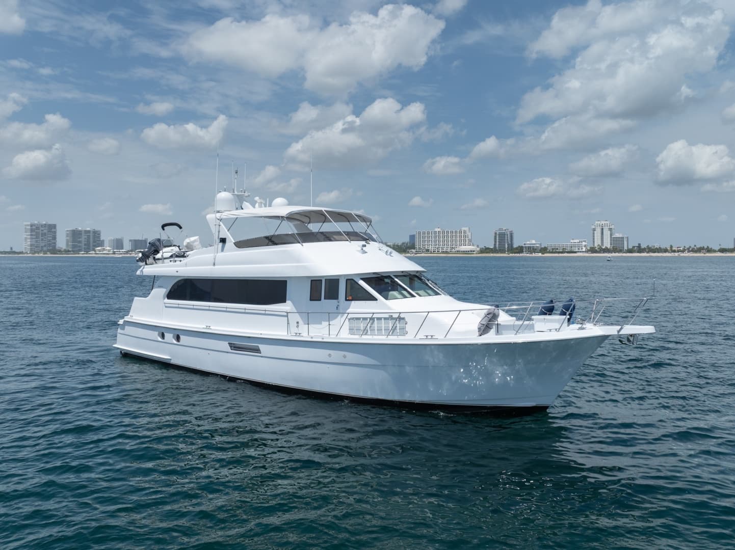 2000 Hatteras 75 Sport Deck