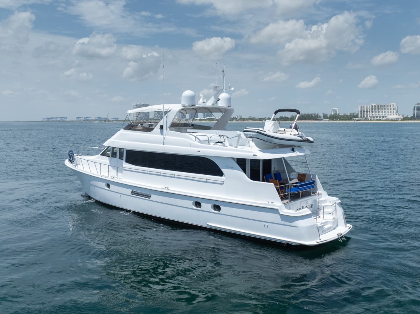 2000 Hatteras 75 Sport Deck