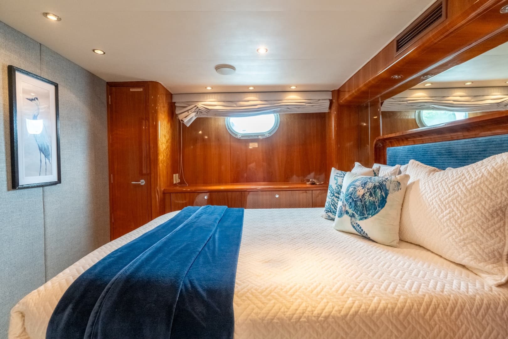 2000 Hatteras 75 Sport Deck