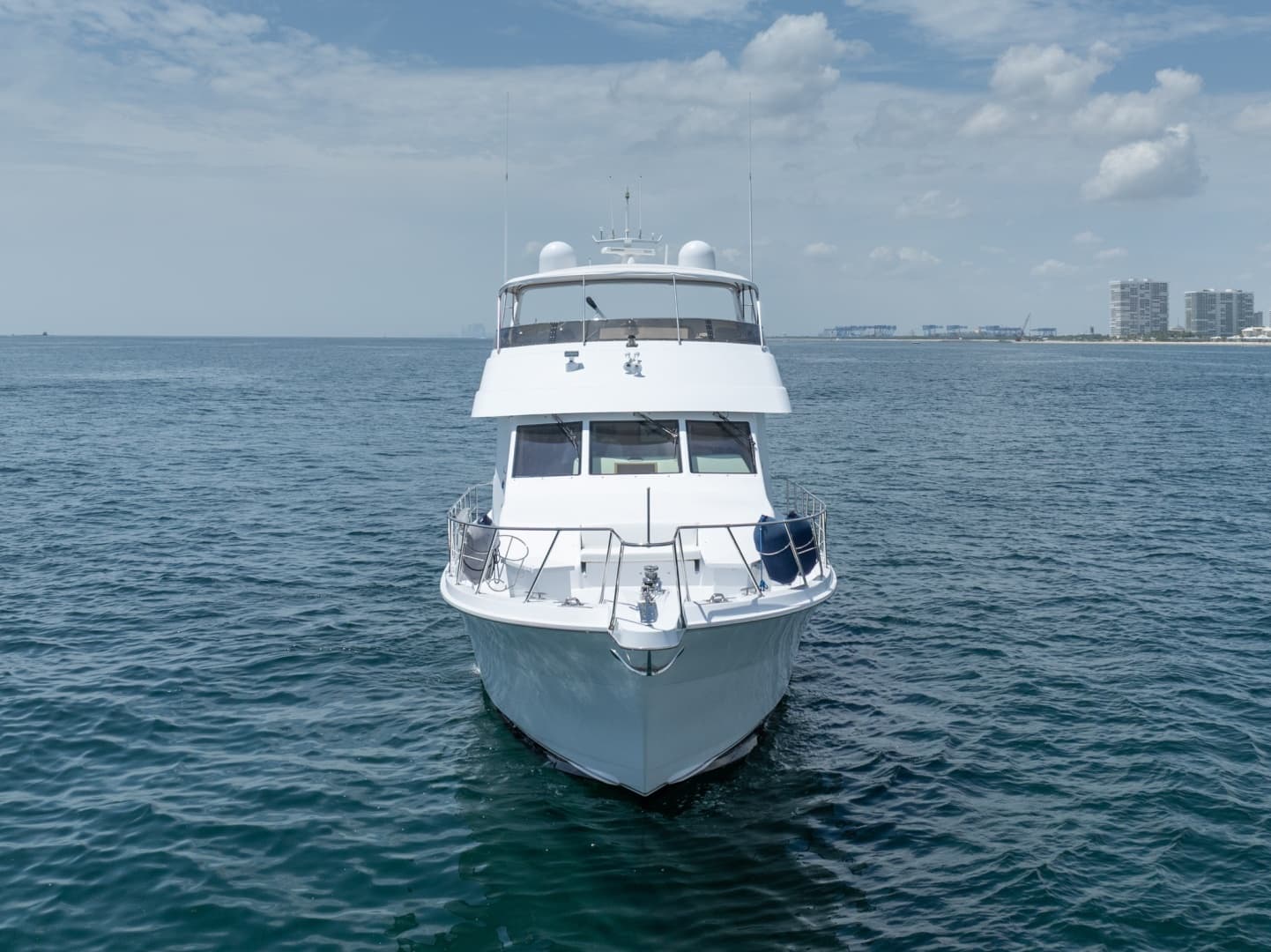 2000 Hatteras 75 Sport Deck