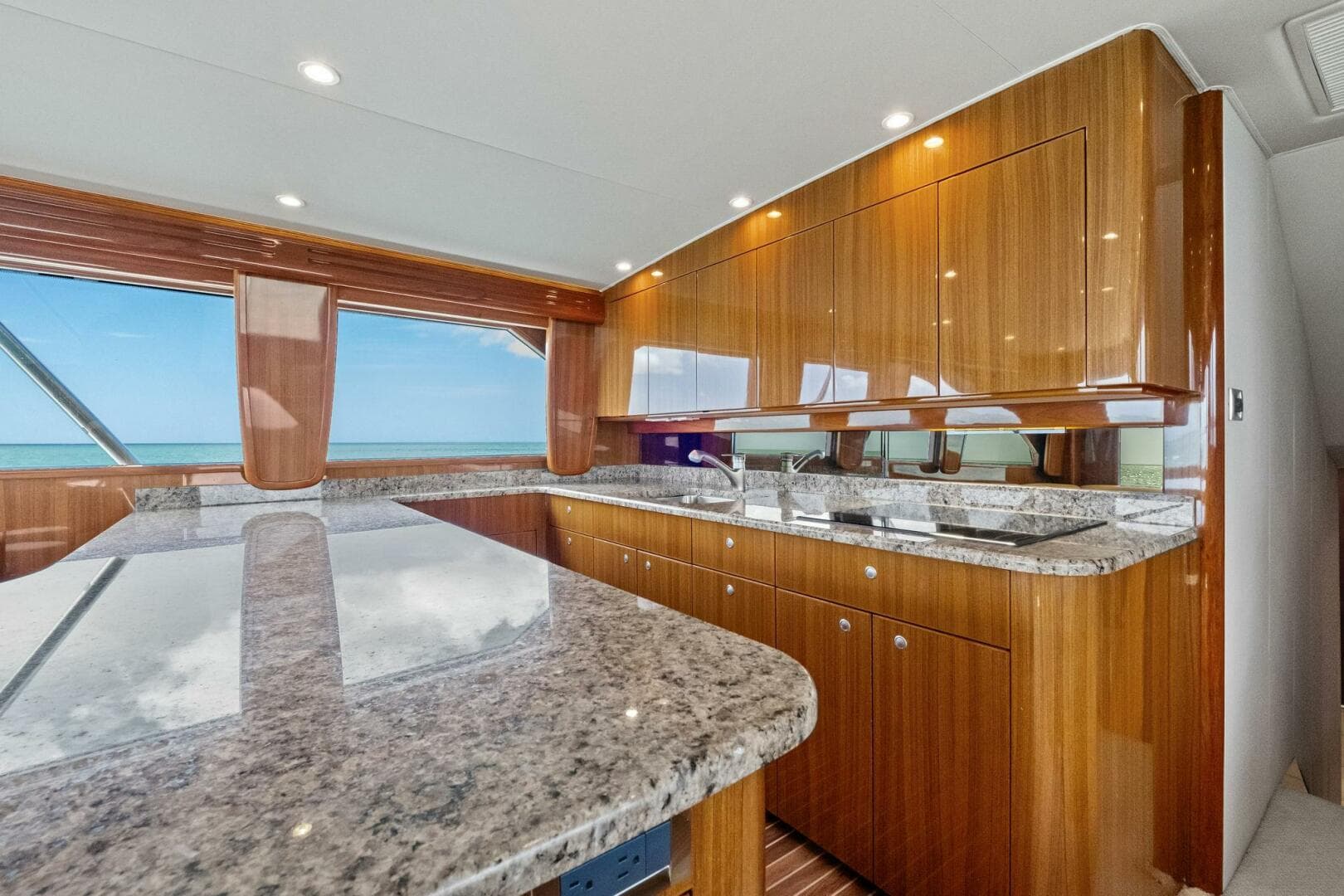 2008 Viking 64 Convertible