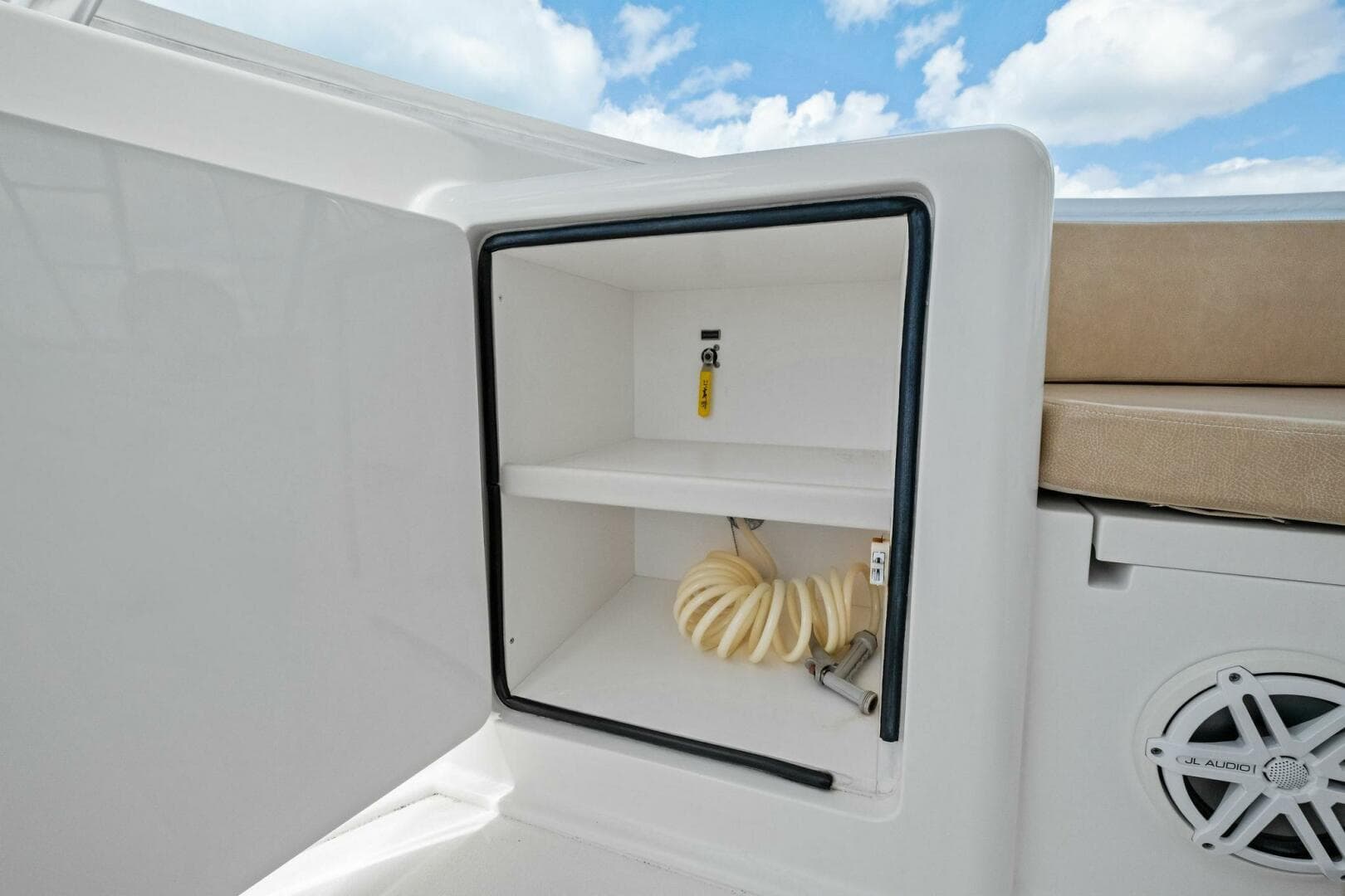 2008 Viking 64 Convertible 20%