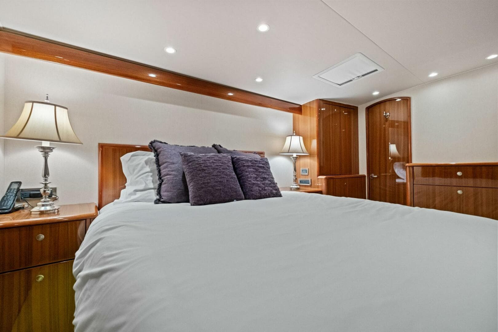 2008 Viking 64 Convertible