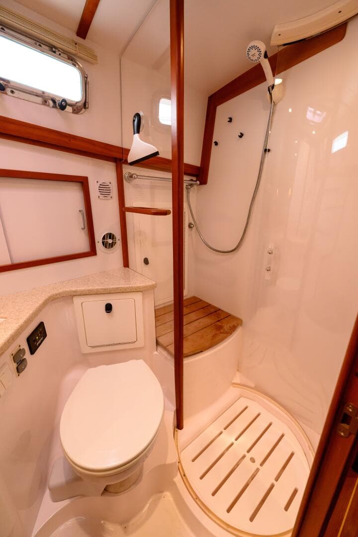 2009 Sabre 42 Hard Top Express