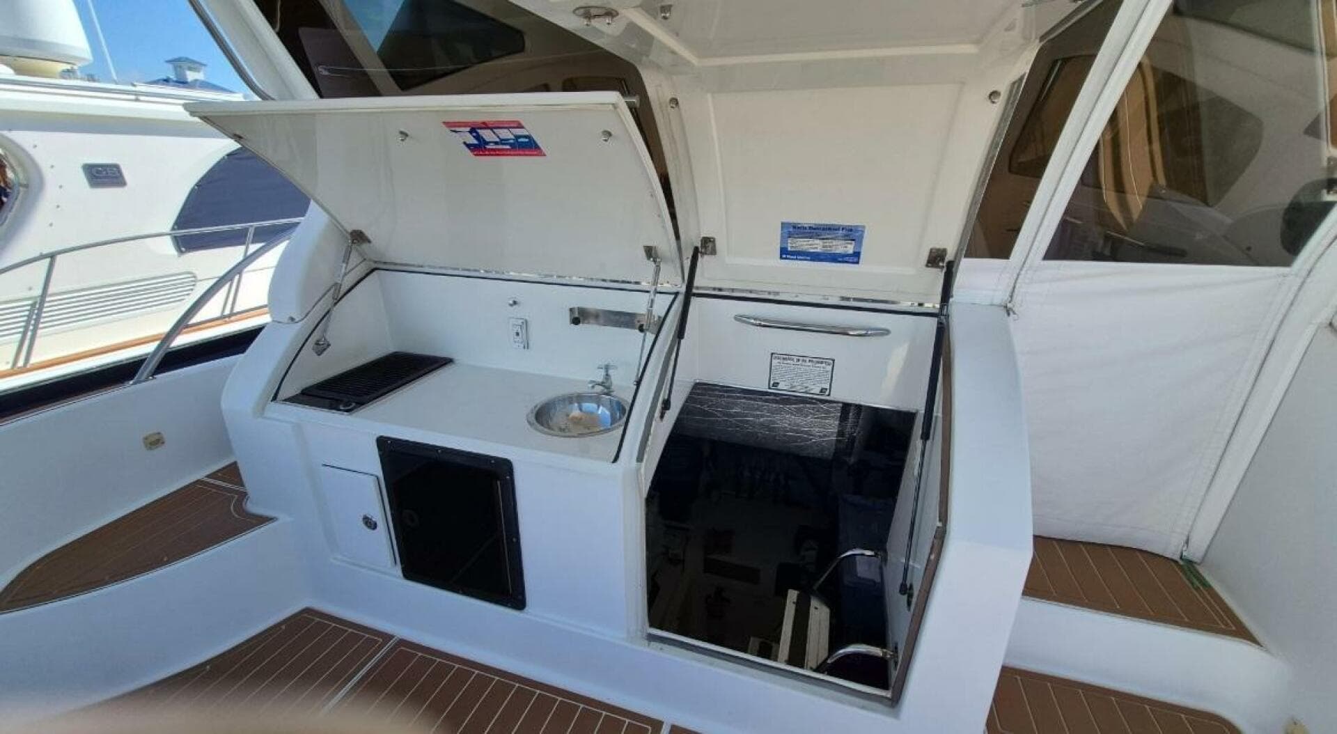 2003 Navigator Californian Veneti