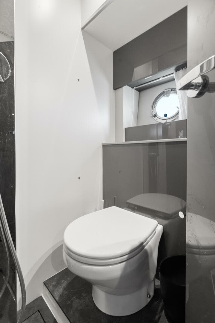 2022 Cranchi M 44 HT