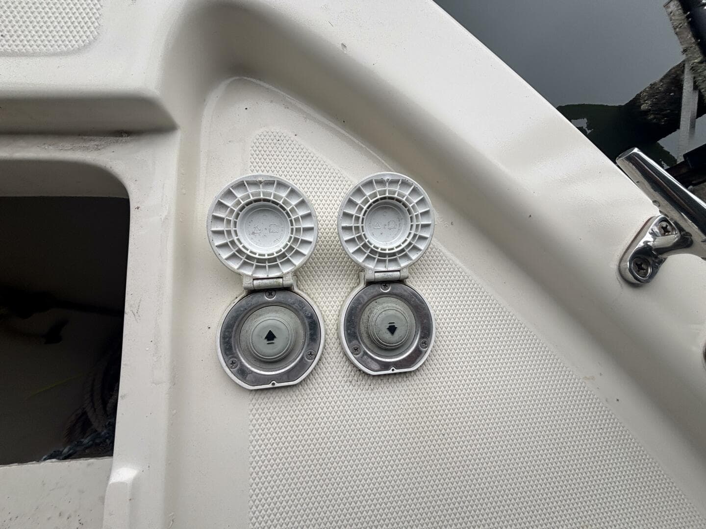 2004 Mainship Pilot 30 Rum Runner II