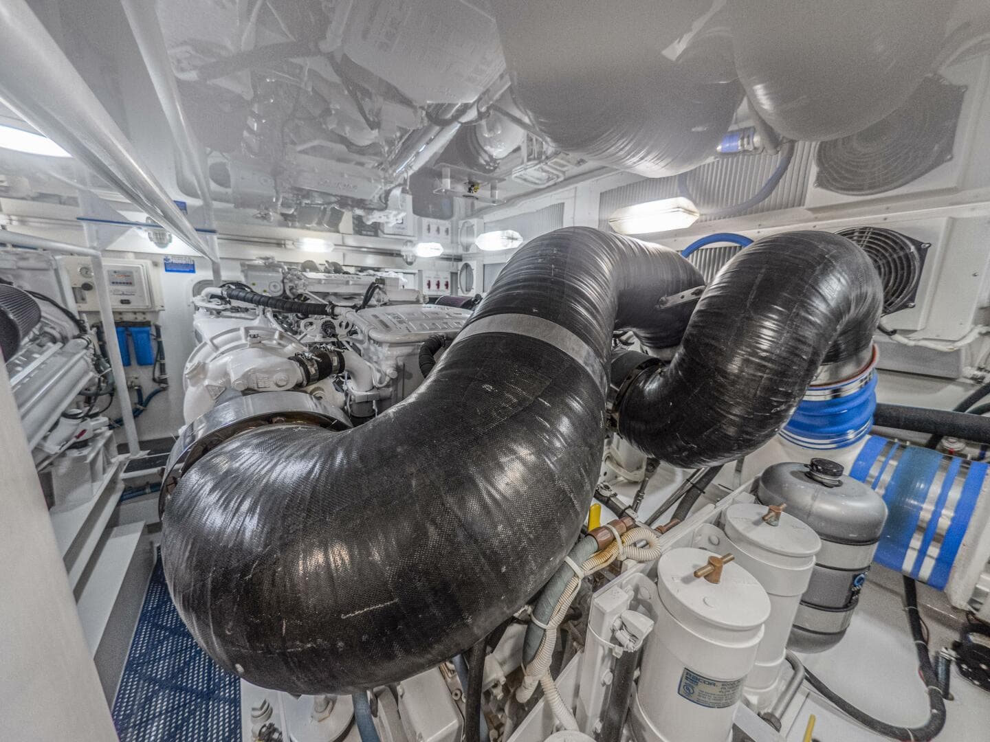 2003 Viking 65 Enclosed Bridge