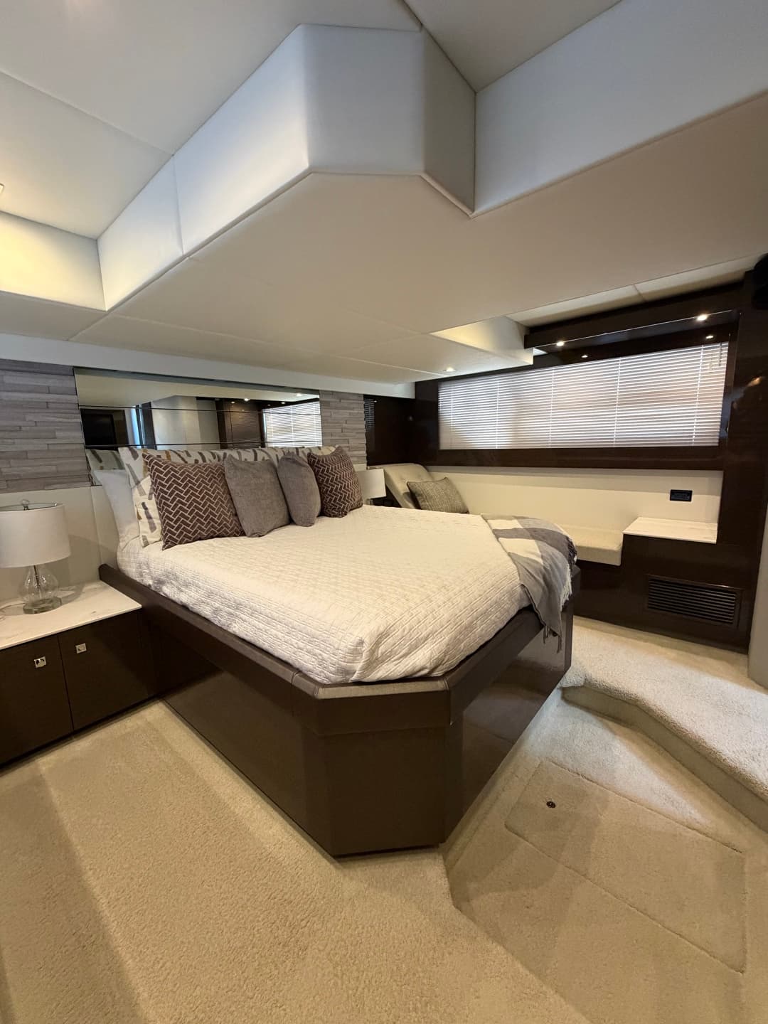 2020 Cruisers Yachts 50 CANTIUS