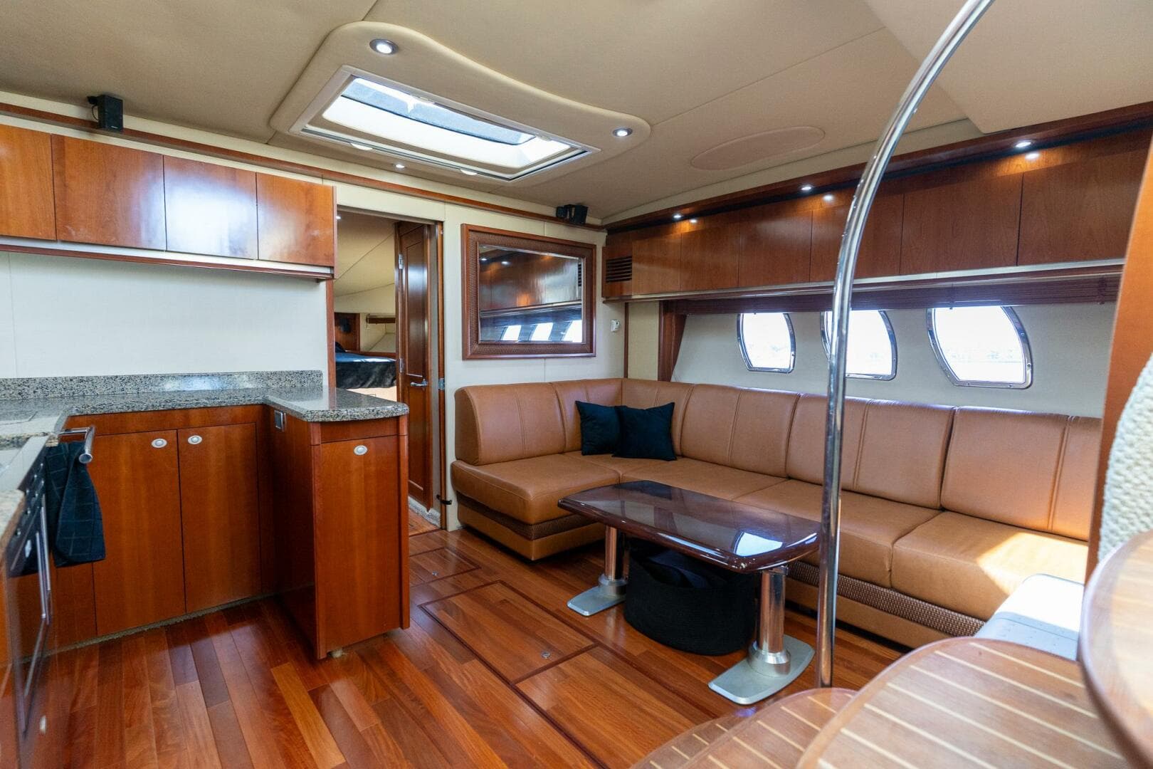 2005 Sea Ray 48 Sundancer