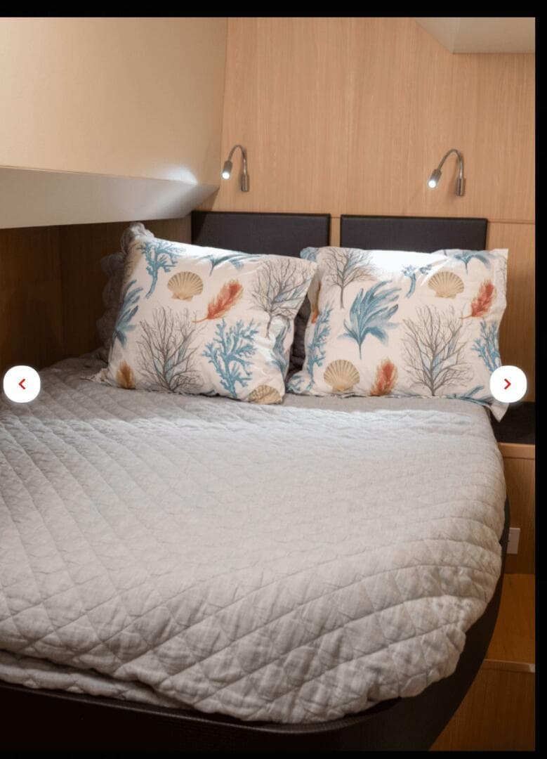 2018 Aquila 44 Yacht