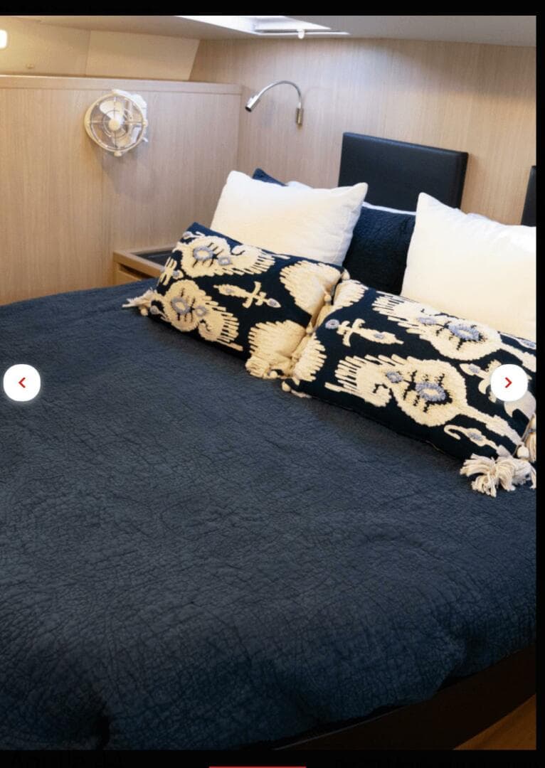 2018 Aquila 44 Yacht