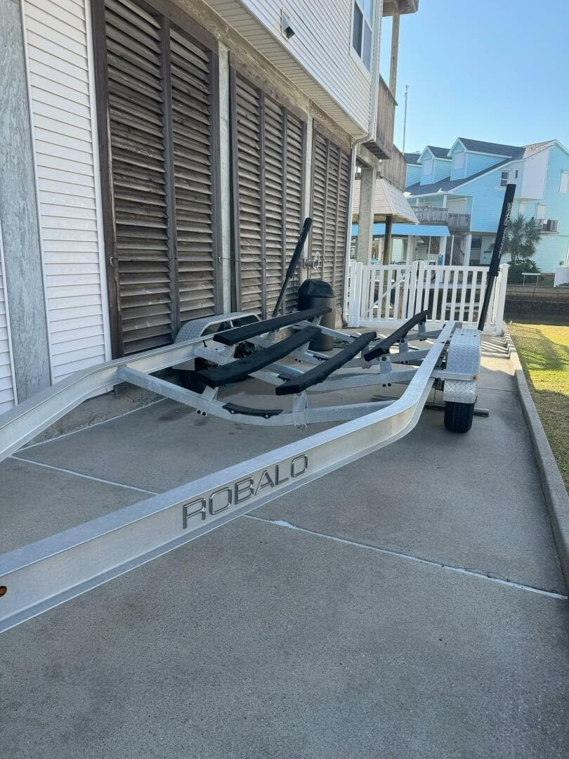 2016 Robalo 226 Cayman