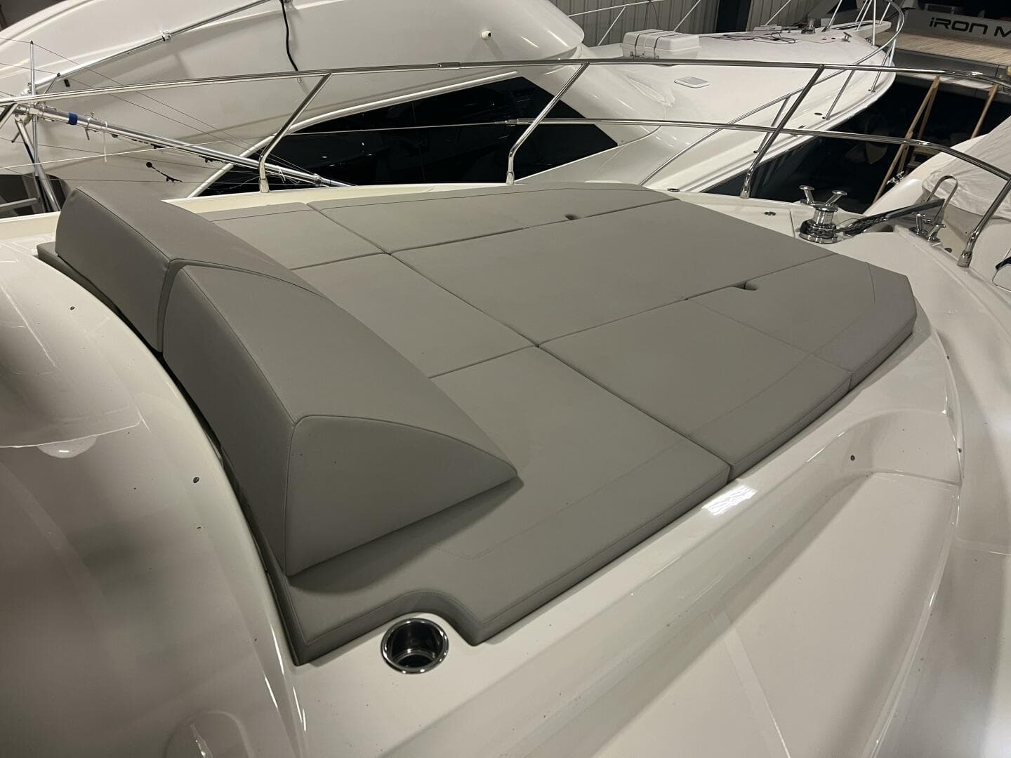 2023 Absolute 48 Navetta