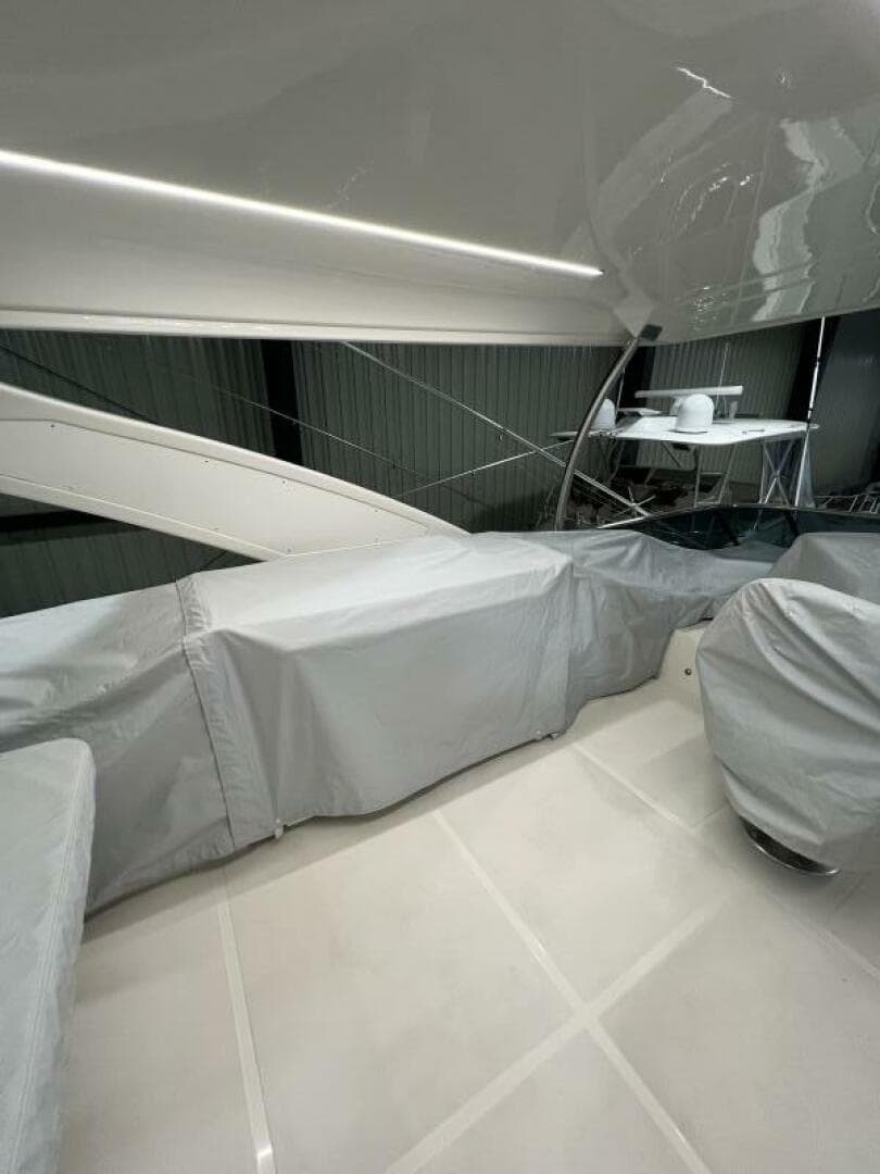 2023 Absolute 48 Navetta