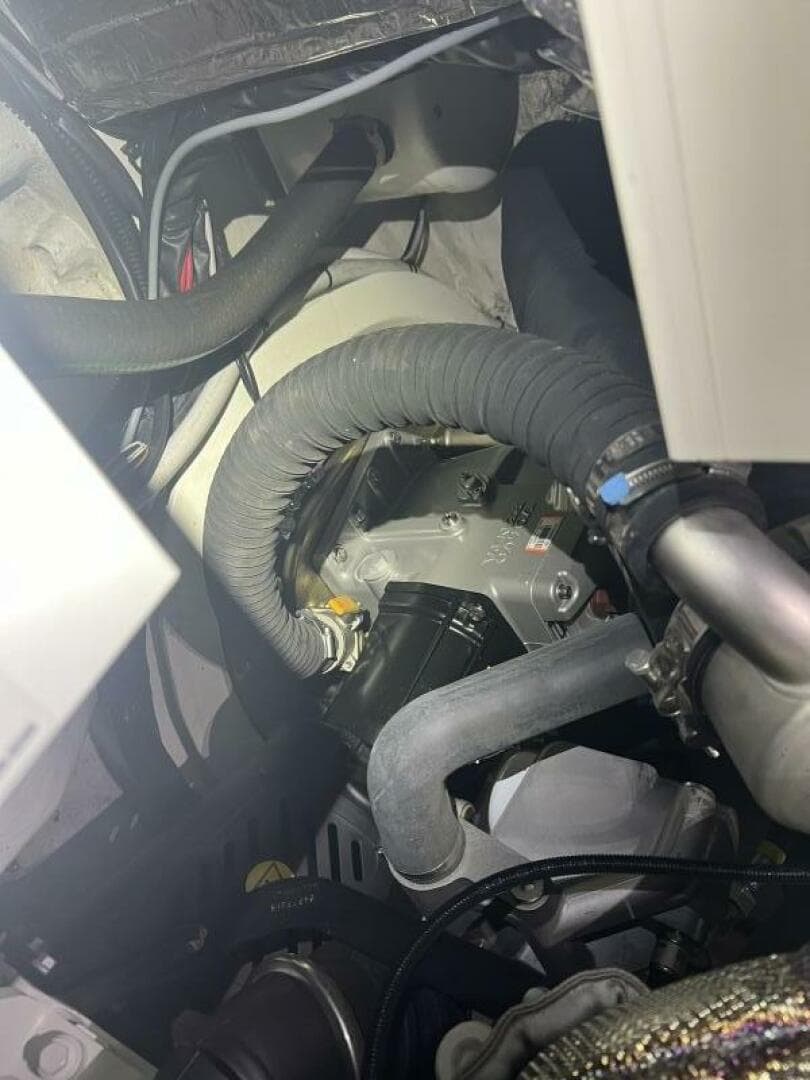 2023 Absolute 48 Navetta