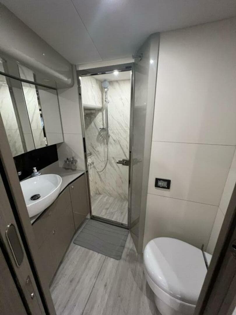 2023 Absolute 48 Navetta