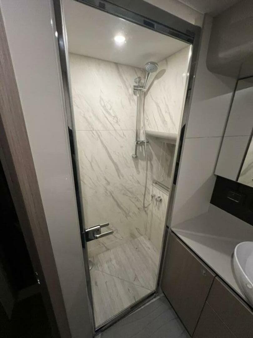 2023 Absolute 48 Navetta