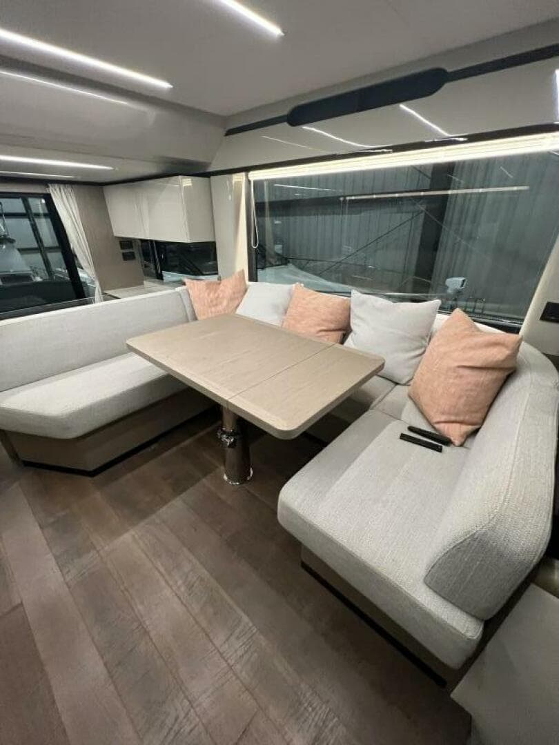 2023 Absolute 48 Navetta