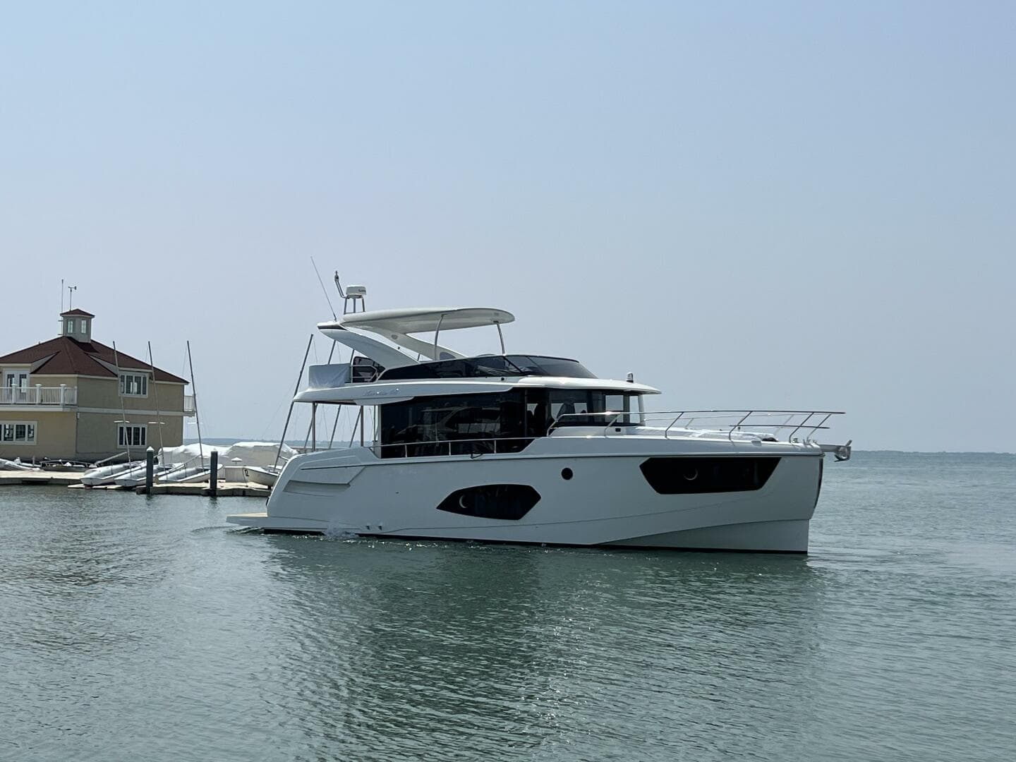 2023 Absolute 48 Navetta