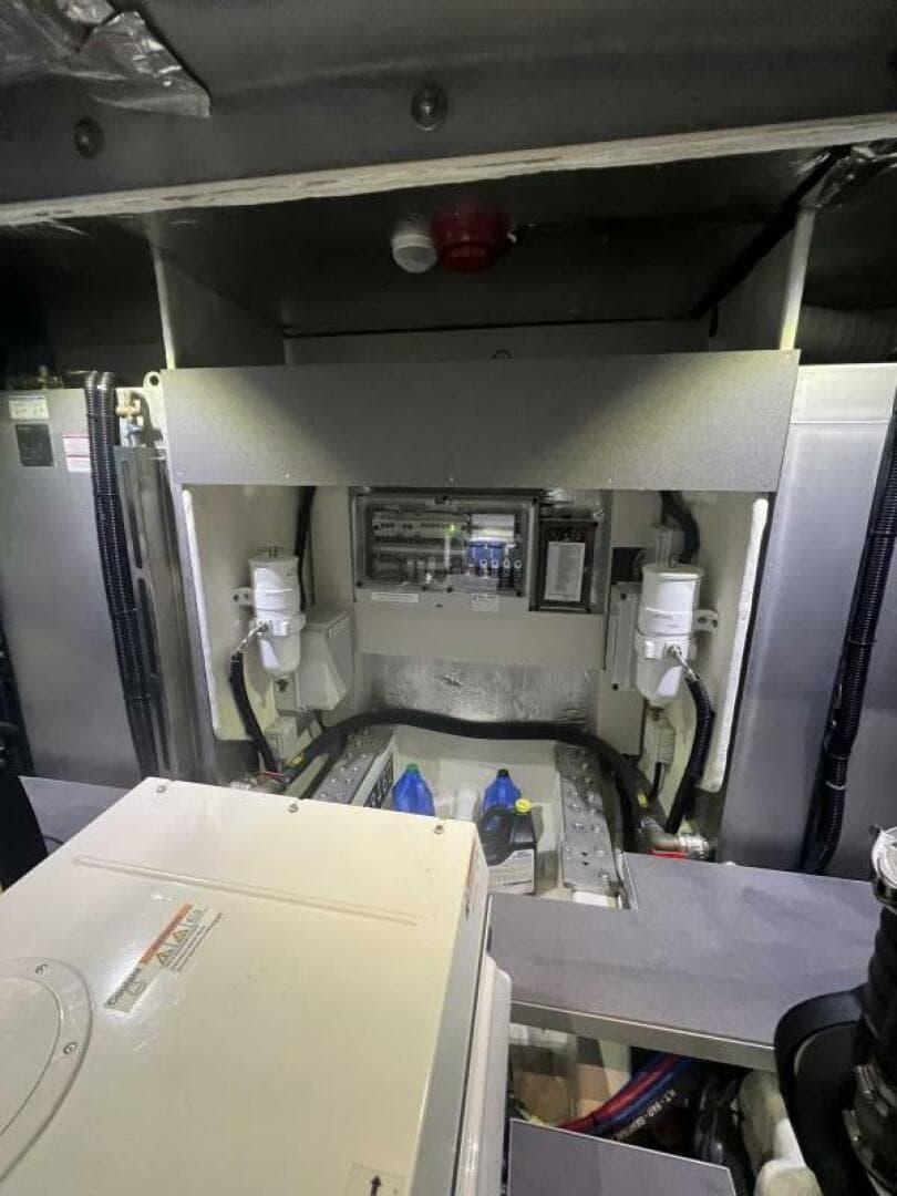 2023 Absolute 48 Navetta