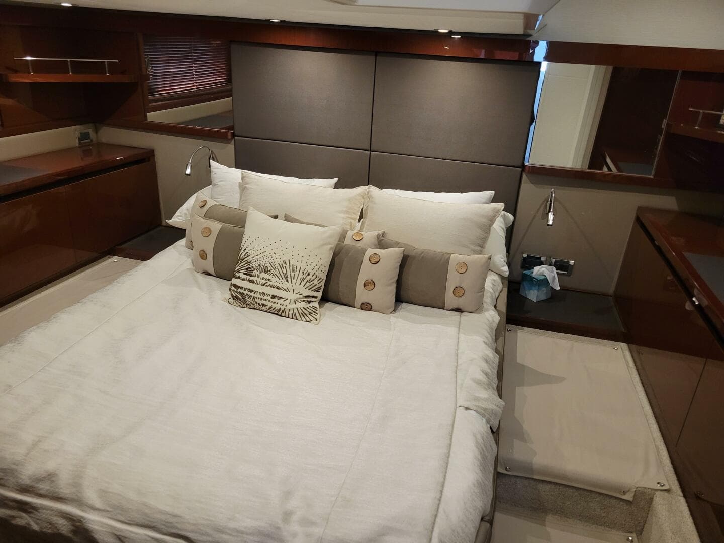 2017 Sea Ray Sundancer 460