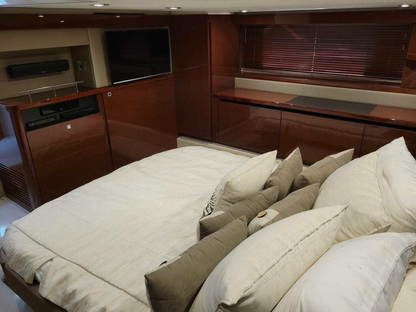 2017 Sea Ray Sundancer 460