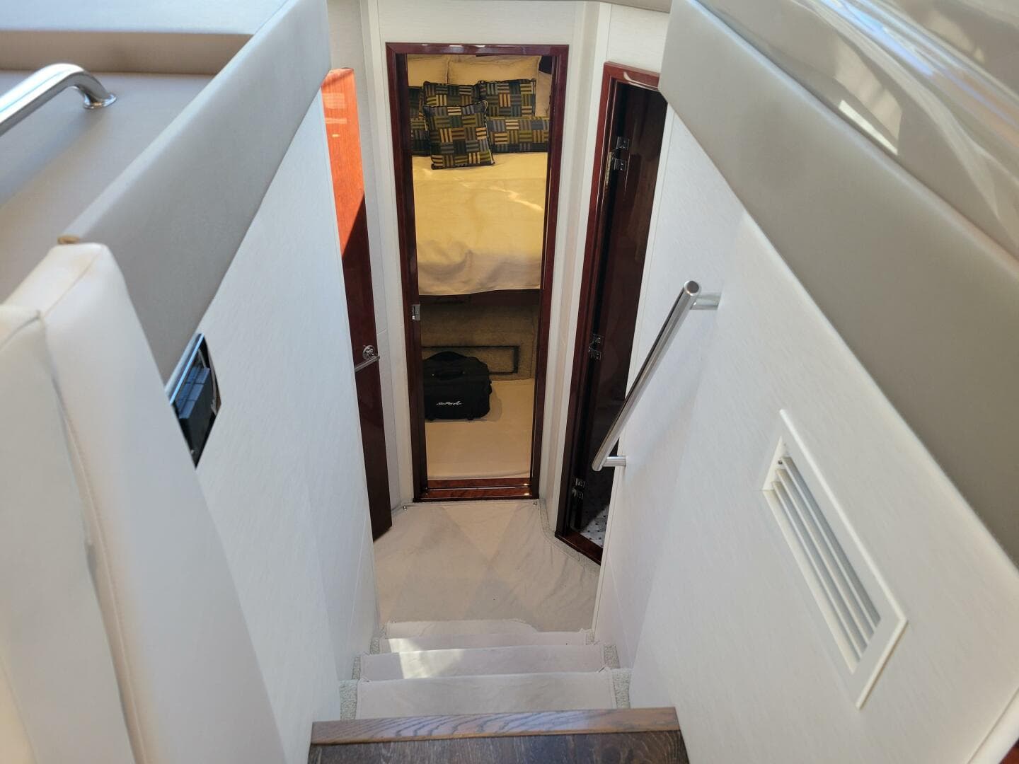 2017 Sea Ray Sundancer 460