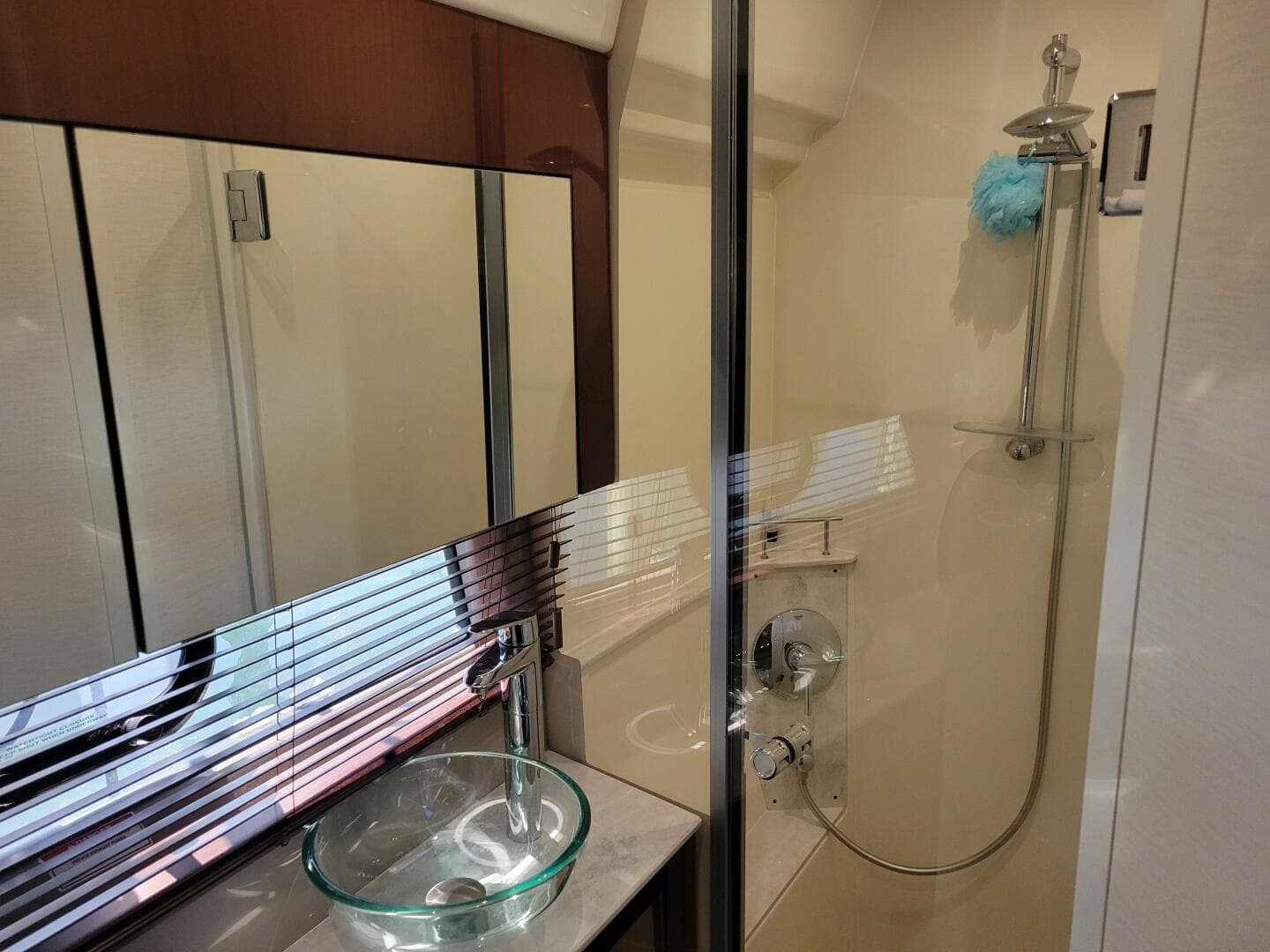 2017 Sea Ray Sundancer 460