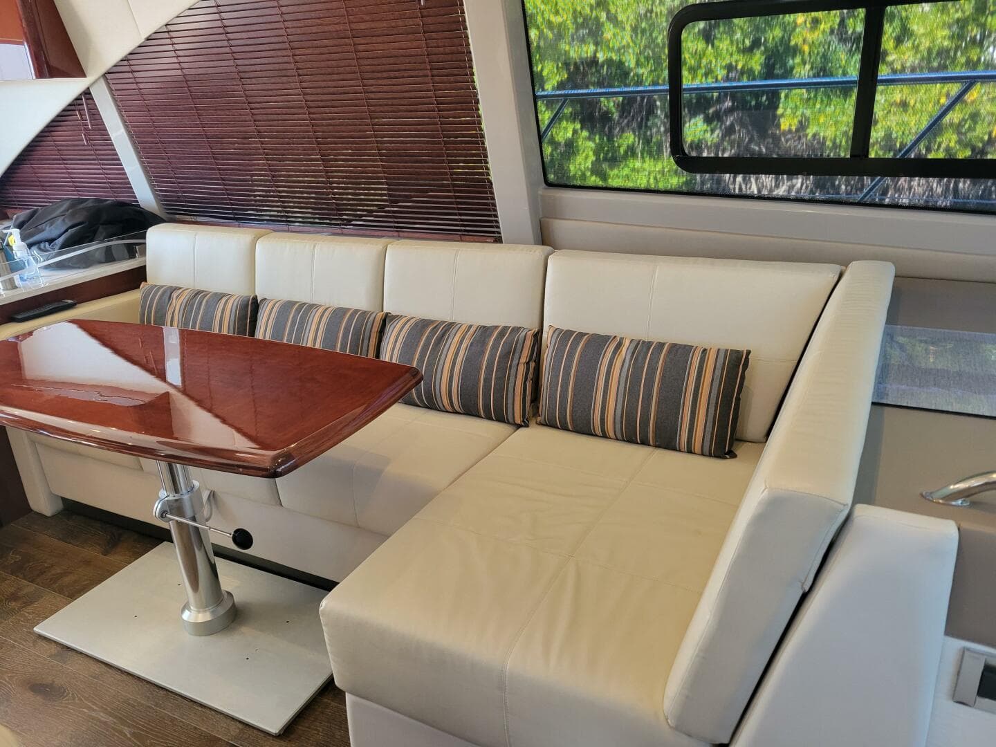 2017 Sea Ray Sundancer 460