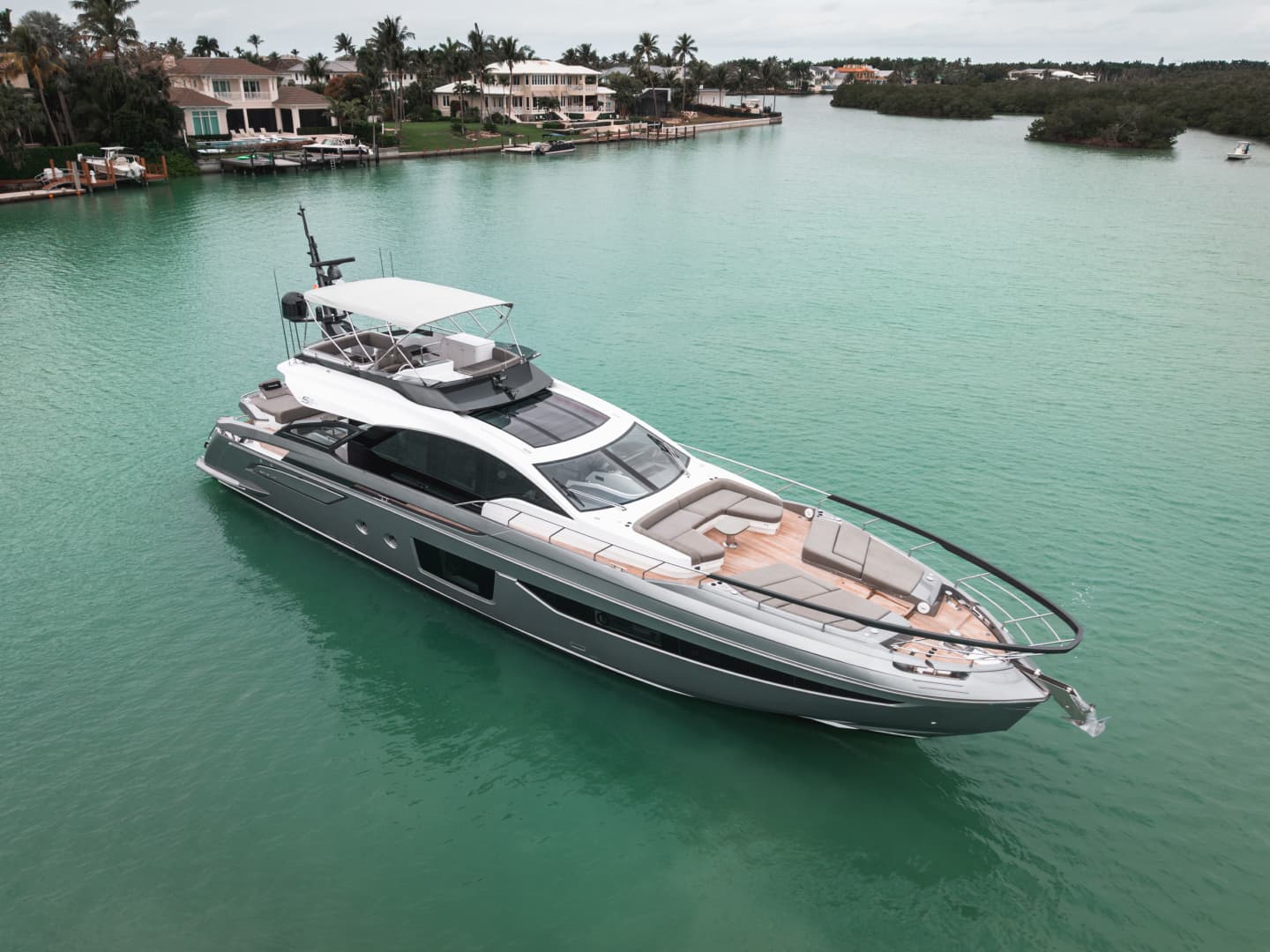 2020 Azimut S8