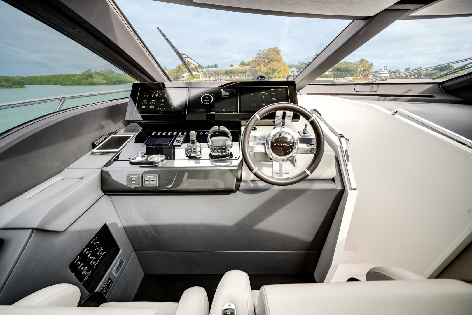 2020 Azimut S8